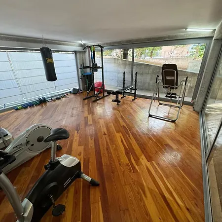 Centro Con Posto Auto E Palestra *
